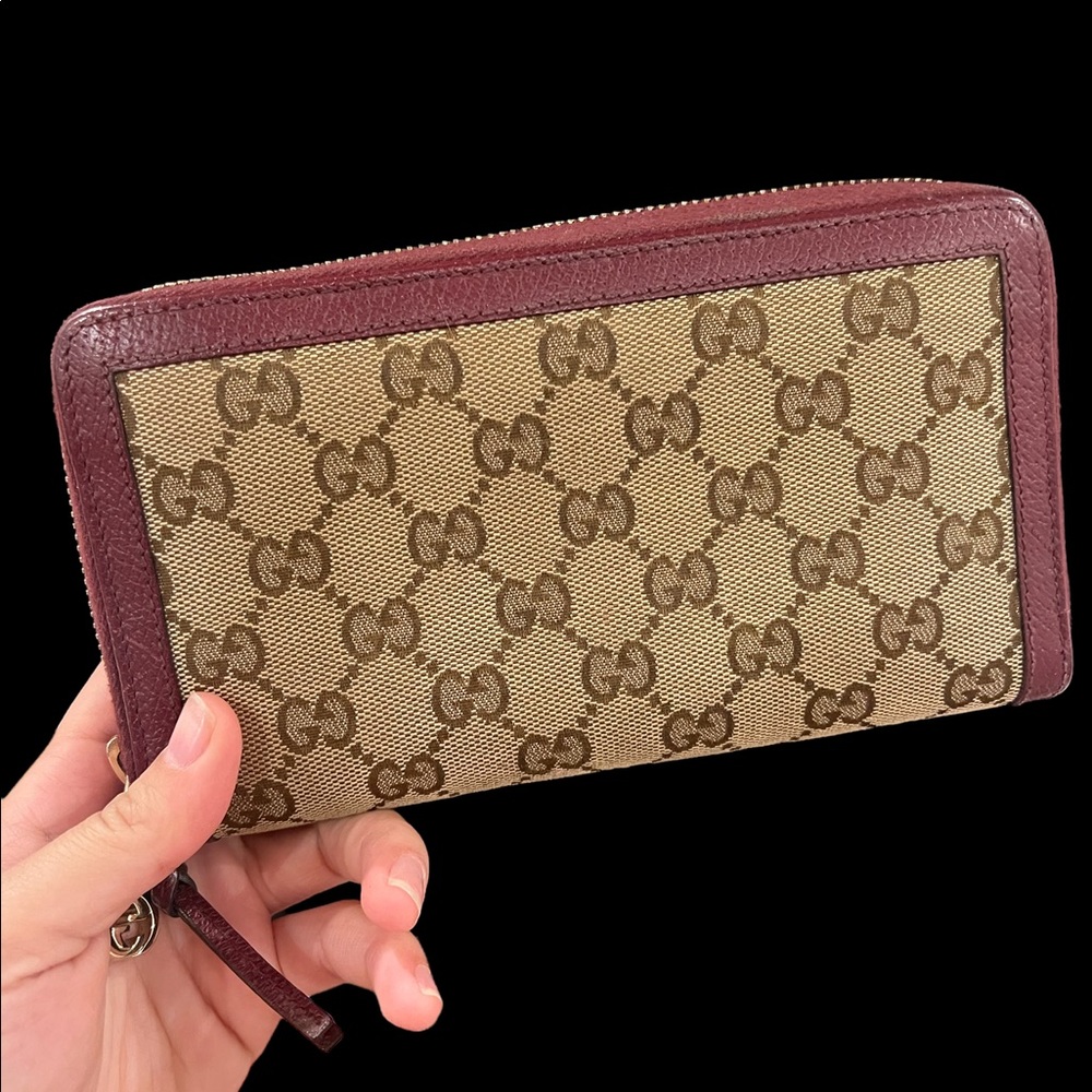 GUCCI MAROON/ BEIGE MONOGRAM WALLET